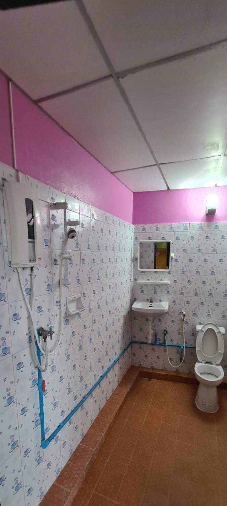 ロイヤル ランド メークロン ホテル Samut Songkhram エクステリア 写真